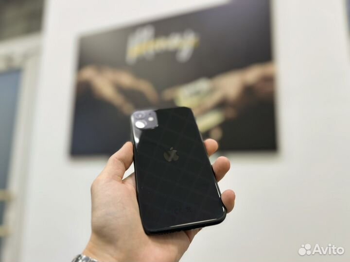 iPhone 11, 64 ГБ