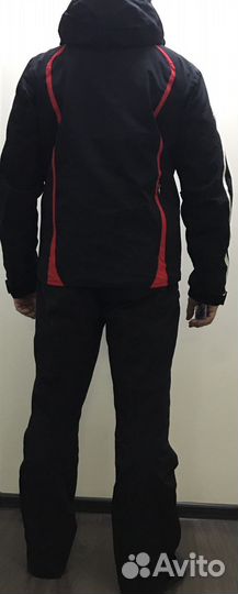 Горнолыжная куртка Descente мужская р. 48-50 (L)