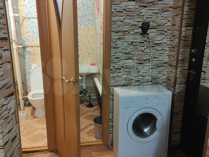 2-к. квартира, 43 м², 3/9 эт.