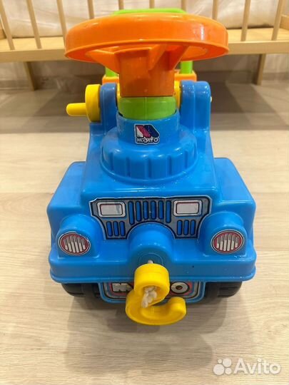 Машинка толокар