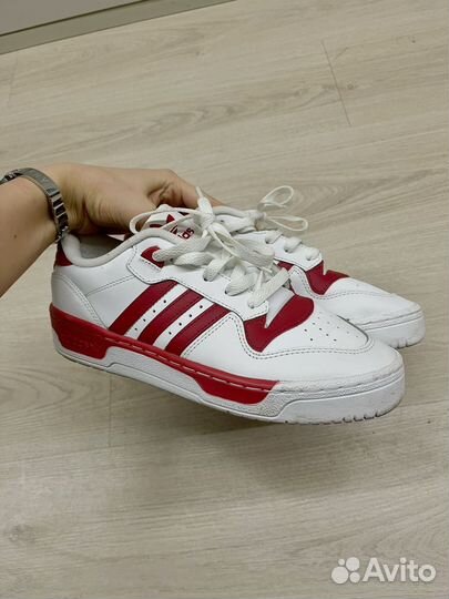 Кеды adidas rivalry low оригинал