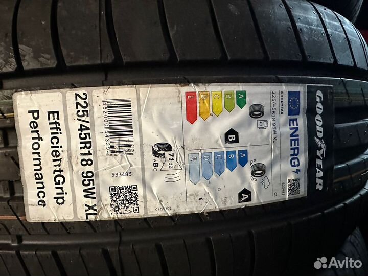 Goodyear EfficientGrip Performance 225/45 R18 95W