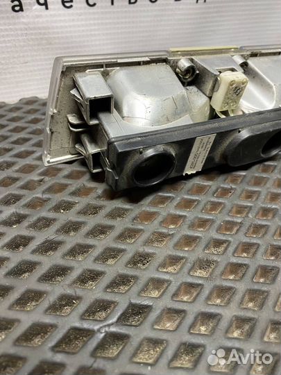 Фонарь салона (плафон) левый Volvo FH4 82694576