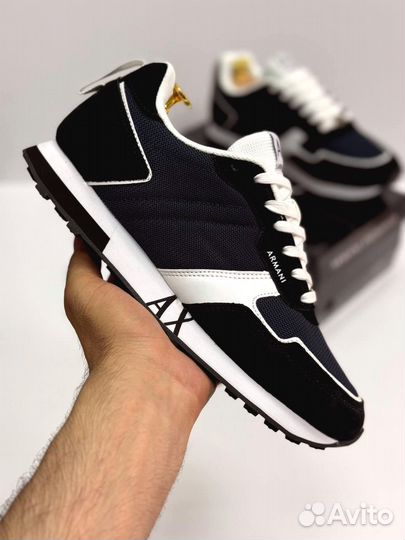 Кроссовки Armani хорошие