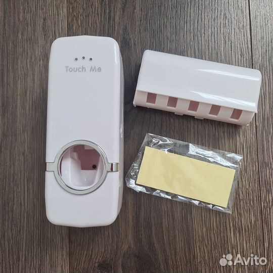 Дозатор для зубной пасты и держатель для щеток