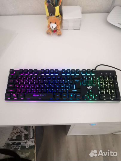 Игровая клавиатура с подсветкой