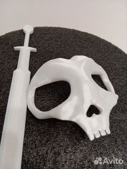 Заколка для волос Меч и череп