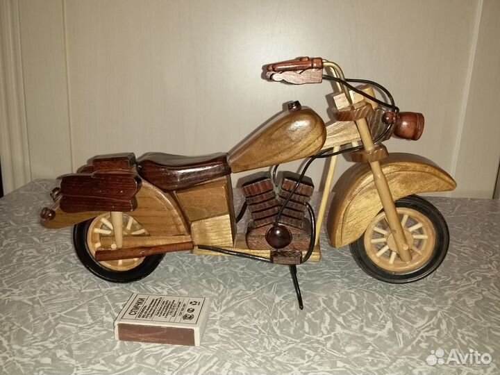 Мотоцикл новый деревянный