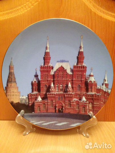 Коллекционные фарфоровые тарелки