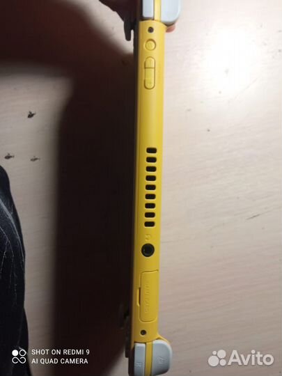 Nintendo switch lite + подарок игра