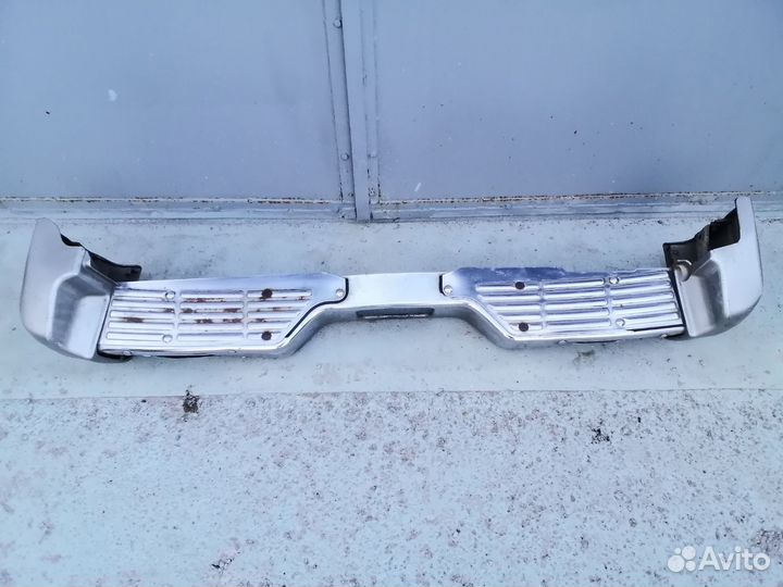 Задний бампер mitsubishi pajero 2