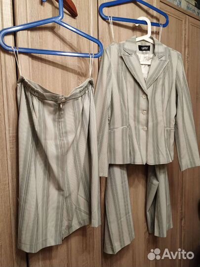 Женский деловой костюм тройка