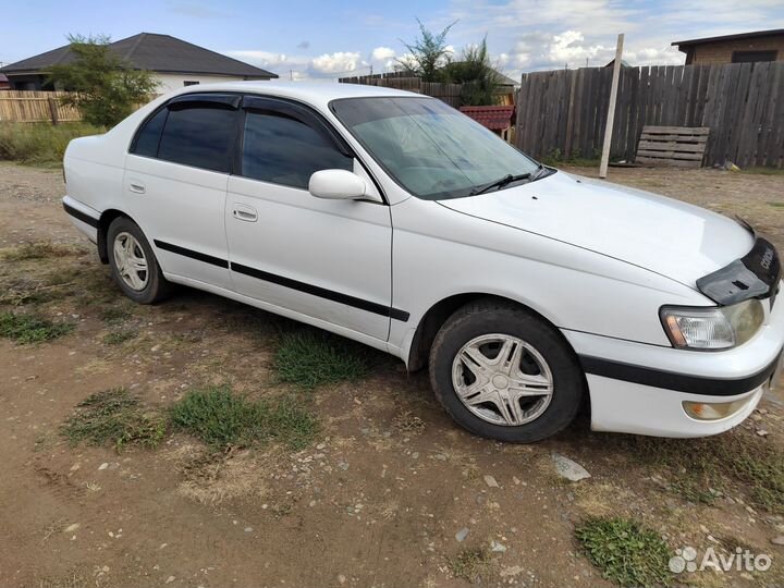 Toyota Corona, 1995
