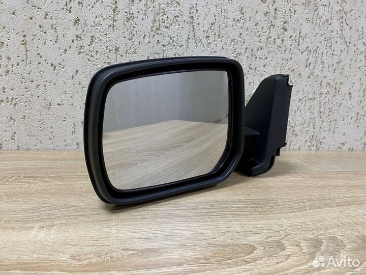 Зеркало левое на Ниву Урбан