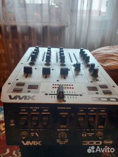 Микшерный пульт behringer vmx 300