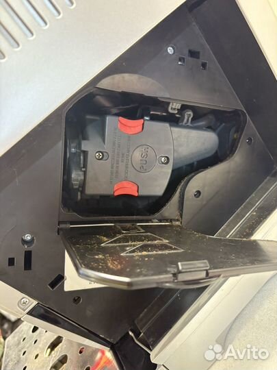 Кофемашина delonghi magnifica s