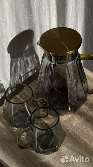 Чайник и кружки