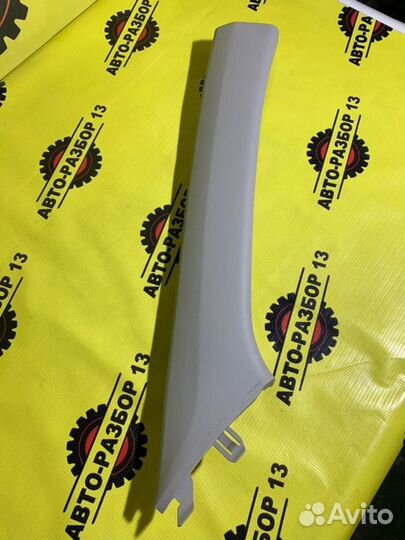 Накладка стойки передняя правая Kia Rio FB 1.6