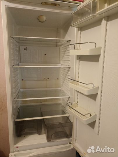 Холодильник Атлант на запчасти