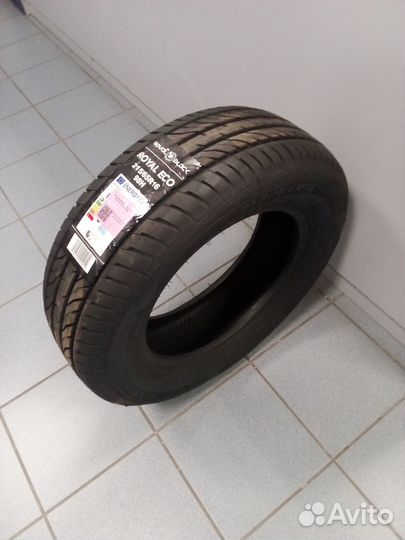 Royal Black Royal Eco 215/65 R16 98H