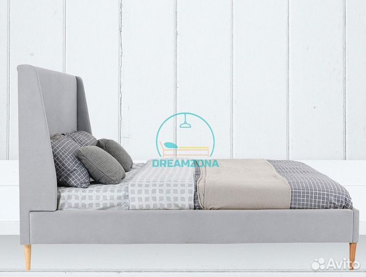 Кровать Кари с мягким изголовьем под заказ