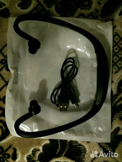 Наушники Bluetooth