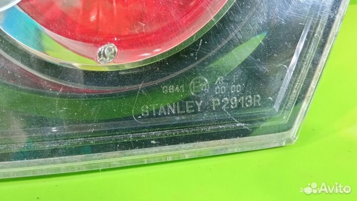 Фонарь внутренний правый для Mazda 3 2003-2009