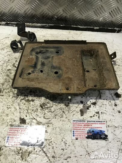 Крепление аккумулятора Киа Спортейдж 2 Sportage 2