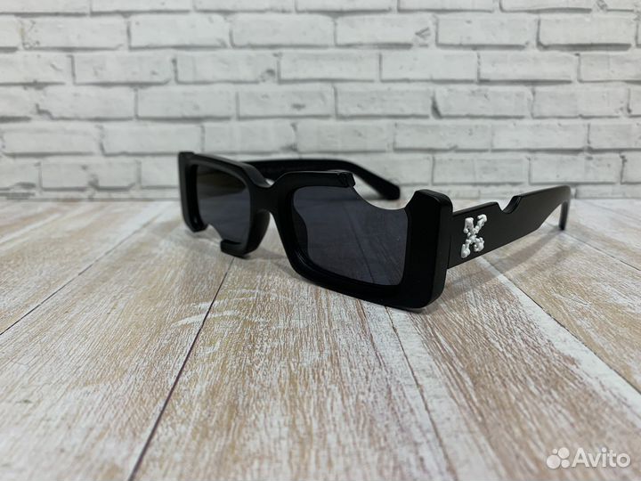 Солнцезащитные очки Off-White