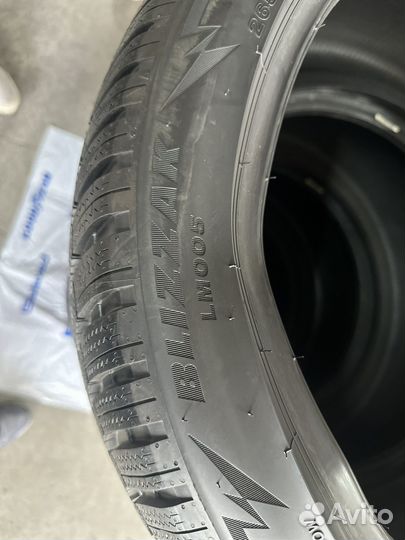 Bridgestone Blizzak LM-005 265/40 R20 104V