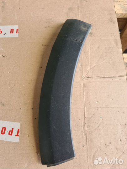 Накладка на бампер Renault Sandero 2011