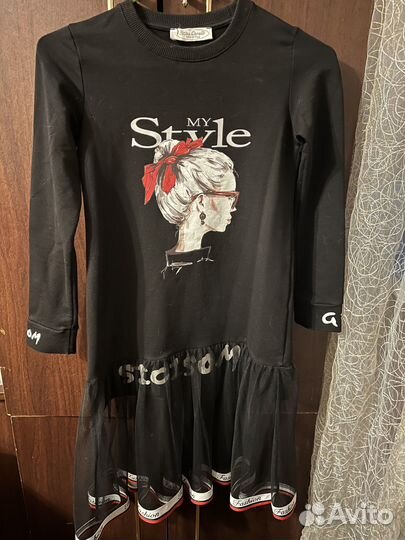 Стильное платье для девочки 140