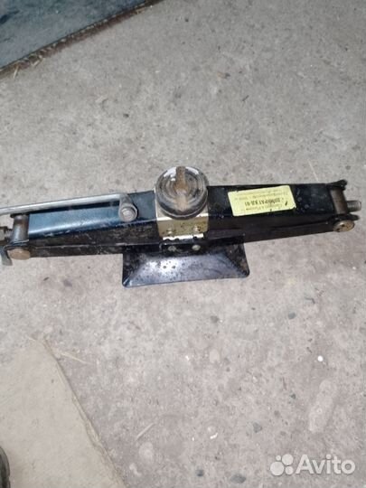 Домкрат домиком