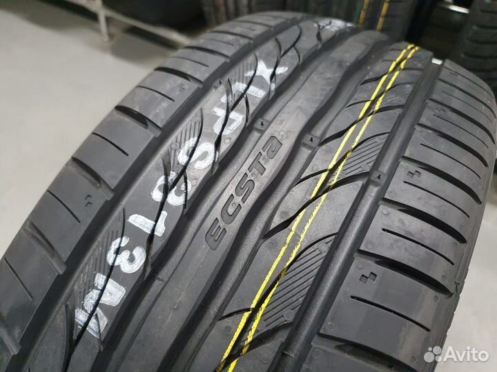 Kumho Ecsta PS31 225/40 R18