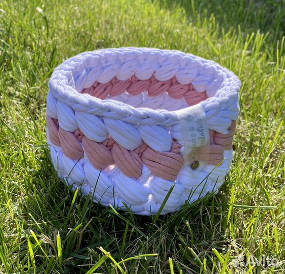 Интерьерная корзинка из трикотажной пряжи