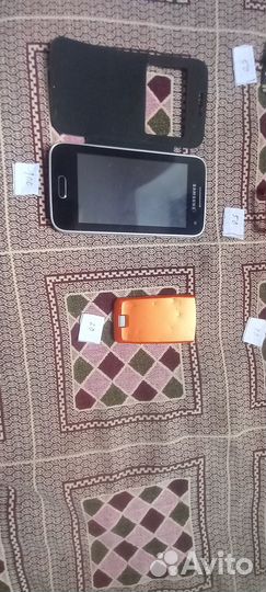 Кнопочные телефоны, можно на запчасти