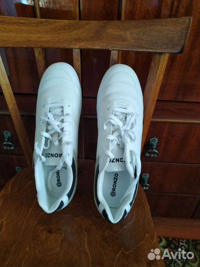 Бутсы, кроссовки