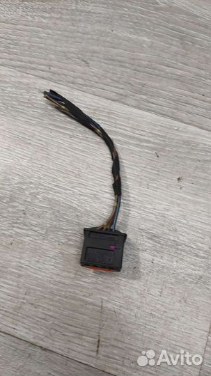 Разъем VAG 1K0972774