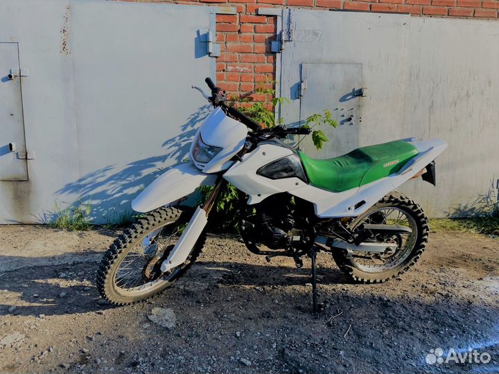 Мотоцикл Эндуро 250 кубов