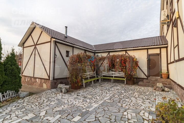 Дом 372,4 м² на участке 14 сот.