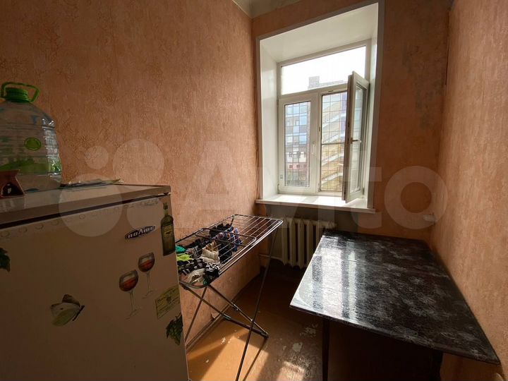 Комната 19 м² в 8-к., 3/3 эт.