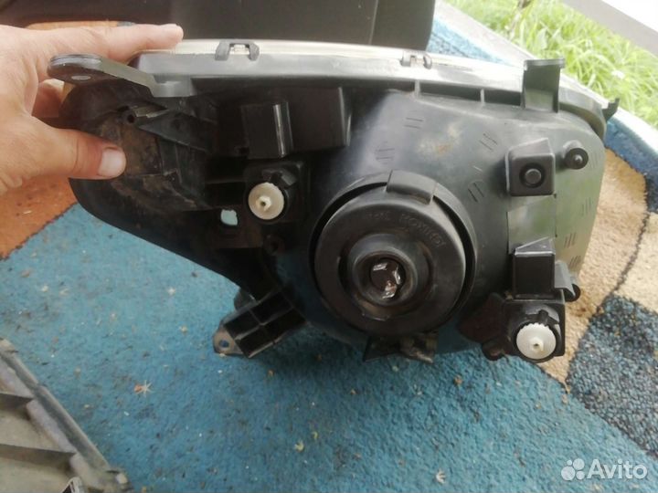 Фары toyota rav 4