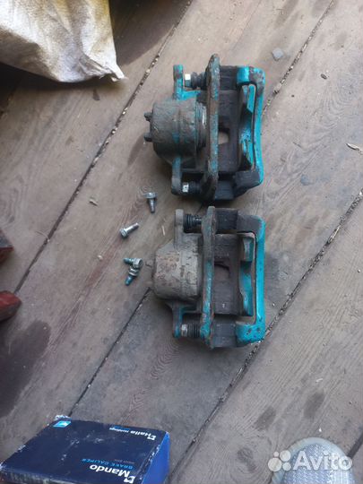 Тормозной суппорт передний hyundai solaris2013g