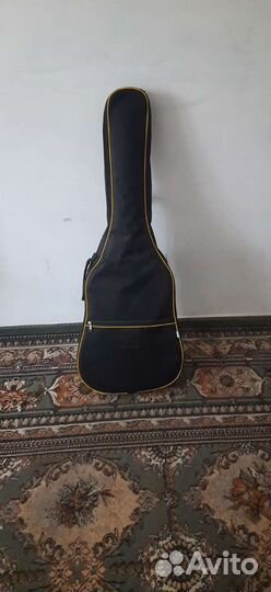 Акустическая гитара