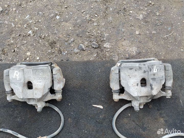 Комплект тормозных суппортов Mazda 6