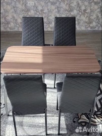 Стол обеднный (новый)