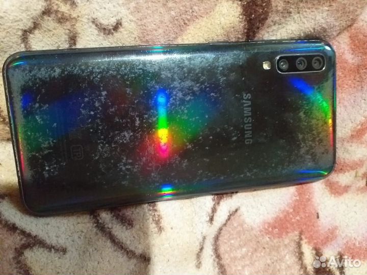 Samsung Galaxy A50, 4/64 ГБ