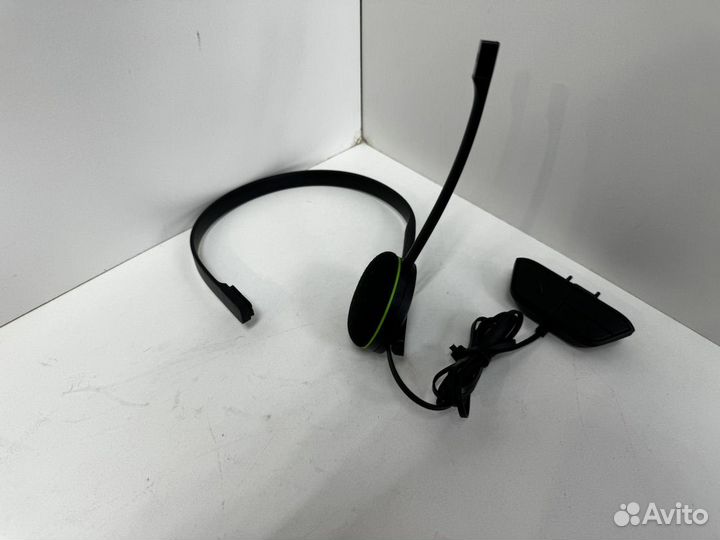 Игровые манипуляторы Microsoft Xbox One Chat Headset S5V-00012