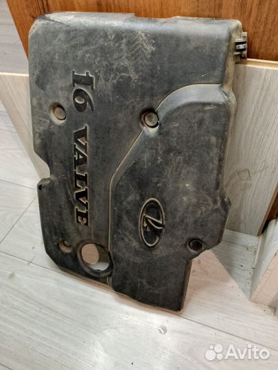 Крышка декоративная двс LADA Priora