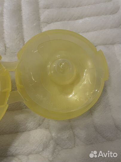 Медела накладки на грудь новые